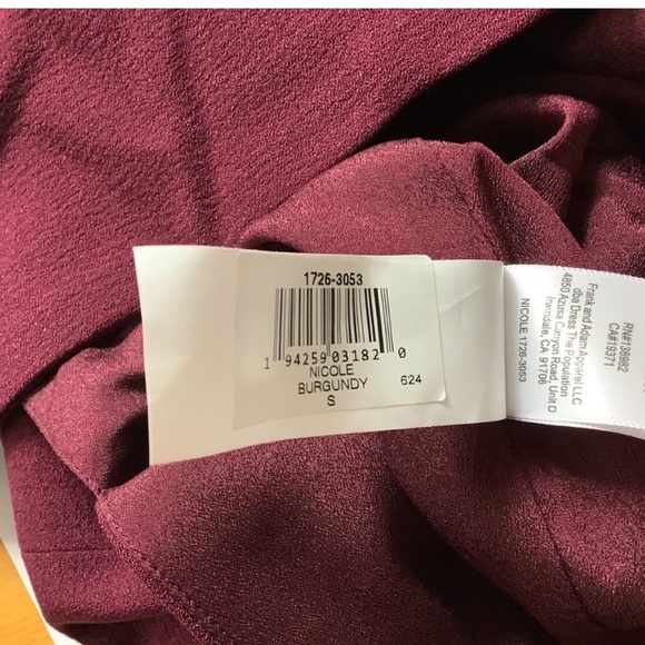 NWT Dress the Population Nicole dress in burgundy size small - Picture 5 of 7